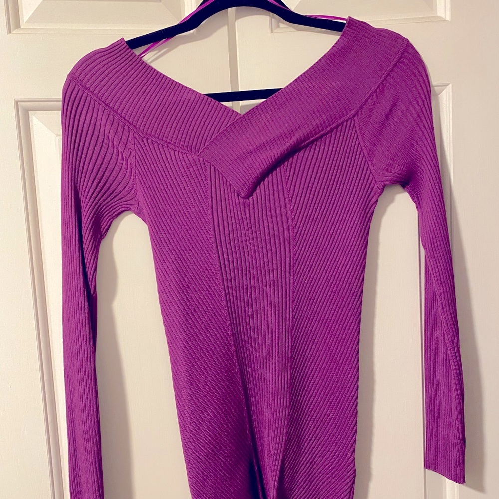 Candid’s off the shoulder V-neck sweater